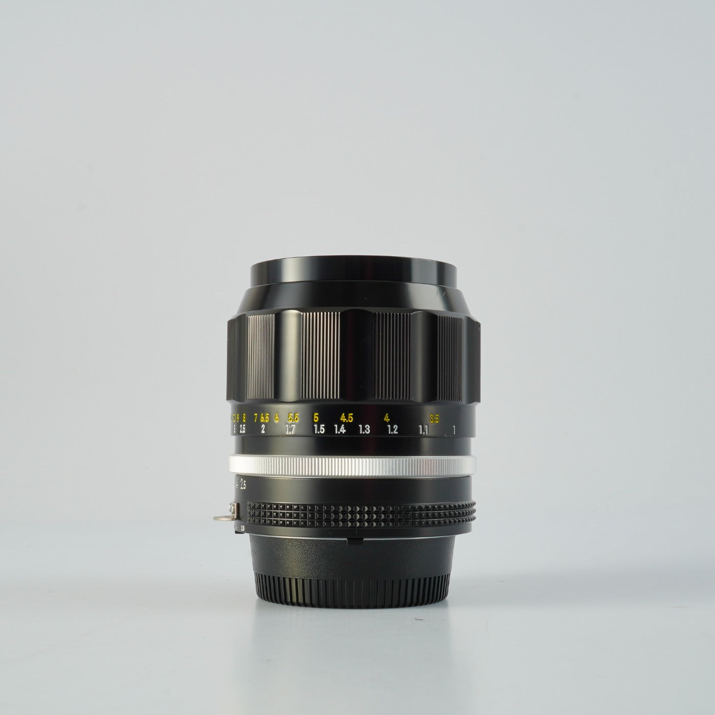 Nikon Ai改 NIKKOR-P.C Auto 105mm F/2.5 単焦点レンズ