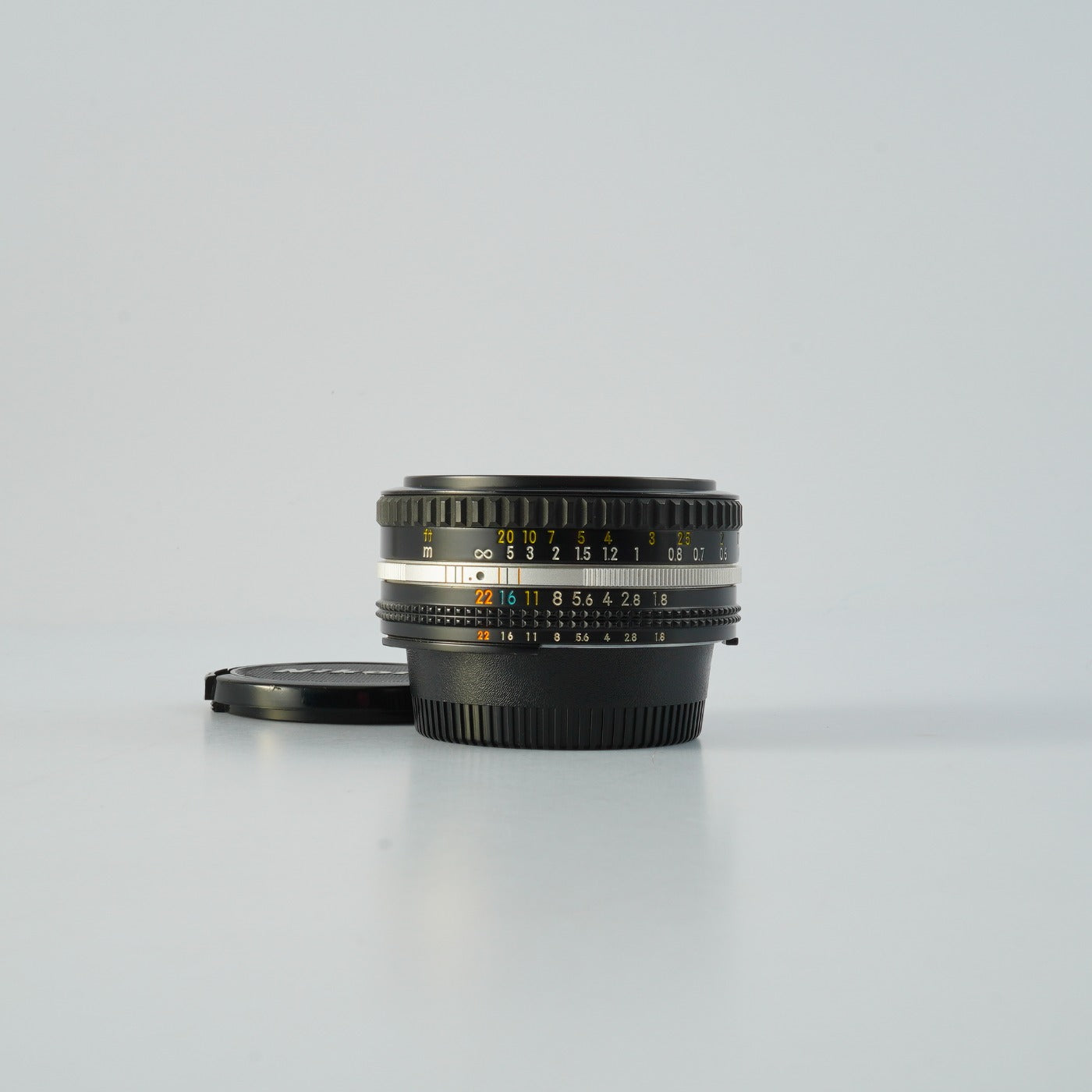Nikon NIKKOR 50mm F/1.8 Ai-S 単焦点レンズ