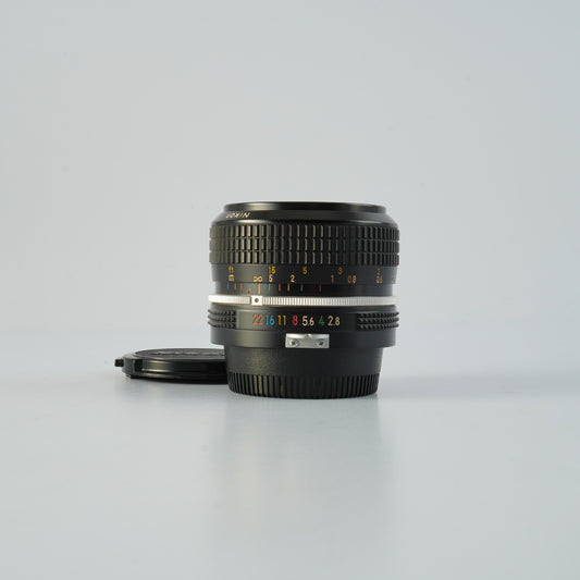 Nikon 非Ai Nikkor 28mm F/2.8 単焦点レンズ
