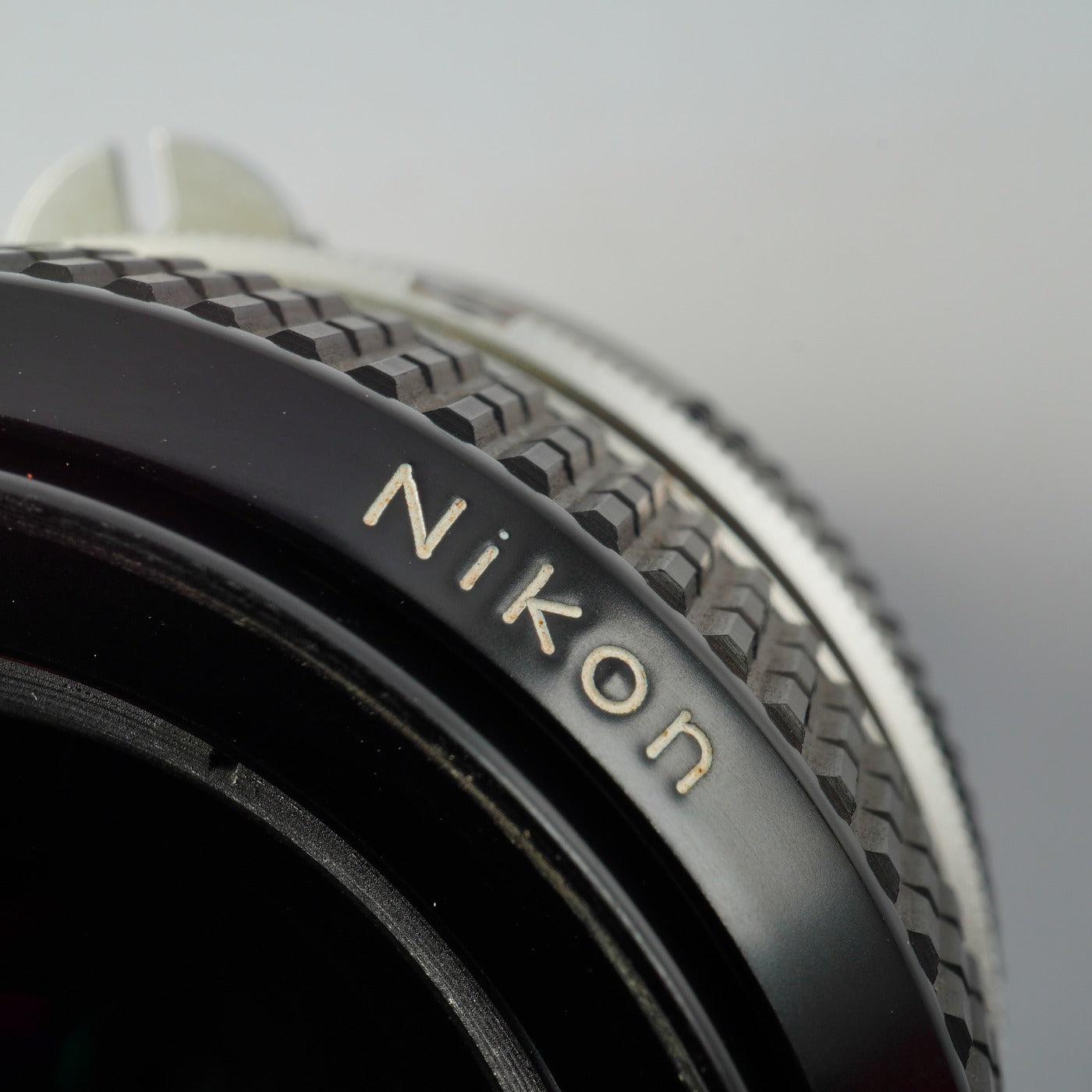 Nikon 非Ai Nikkor 28mm F/2.8 単焦点レンズ