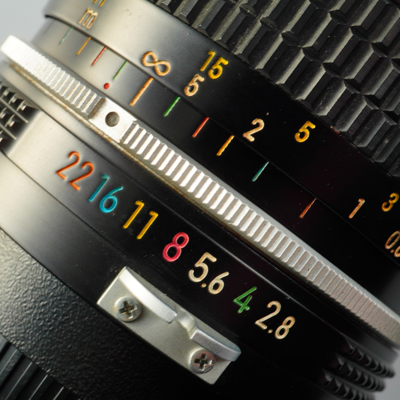 Nikon 非Ai Nikkor 28mm F/2.8 単焦点レンズ