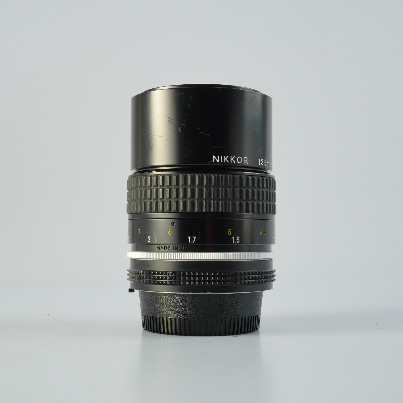 Nikon Ai NIKKOR 135mm F/2.8 単焦点レンズ