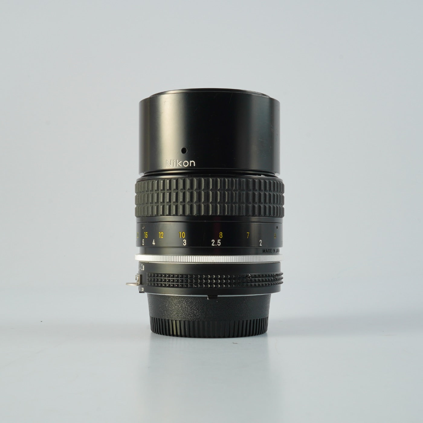 Nikon Ai NIKKOR 135mm F/2.8 単焦点レンズ