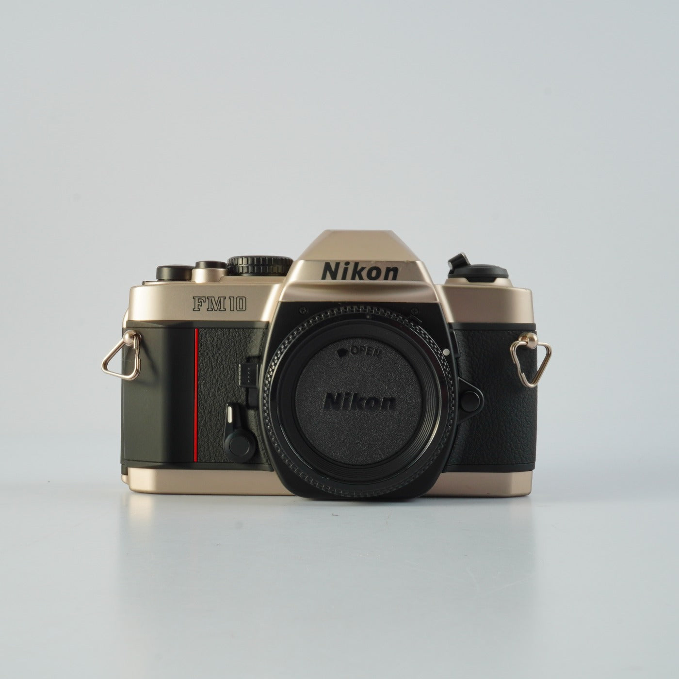 Nikon FM10 MF フィルム一眼レフカメラ