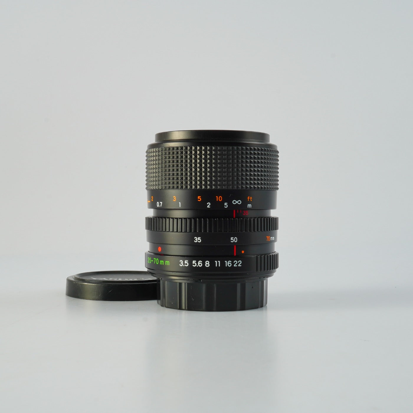 YASHICA ML Zoom 35-70mm F/3.5-4.8 (Contax/Yashica用) ズームレンズ
