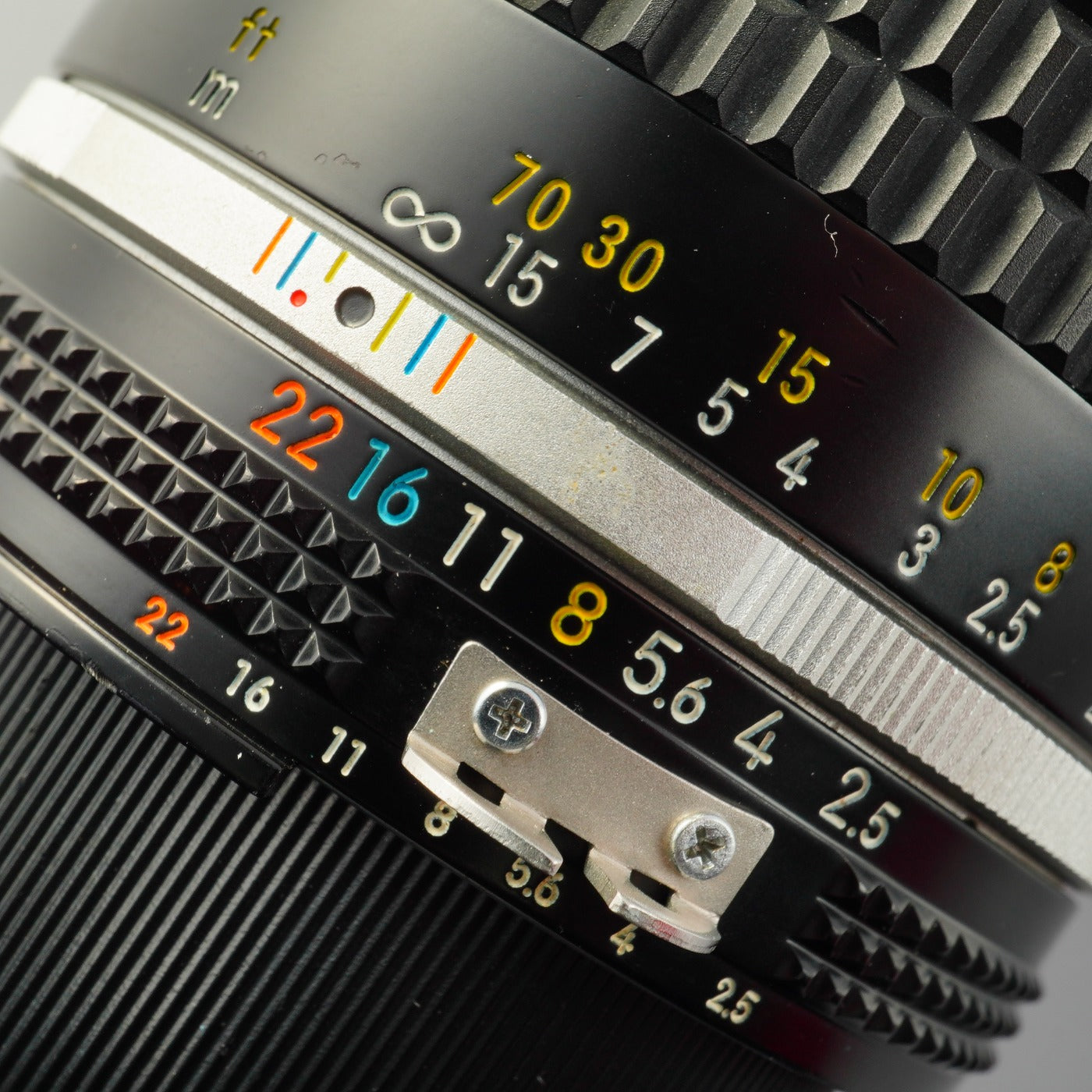 Nikon Ai-S NIKKOR 105mm F/2.5 単焦点レンズ