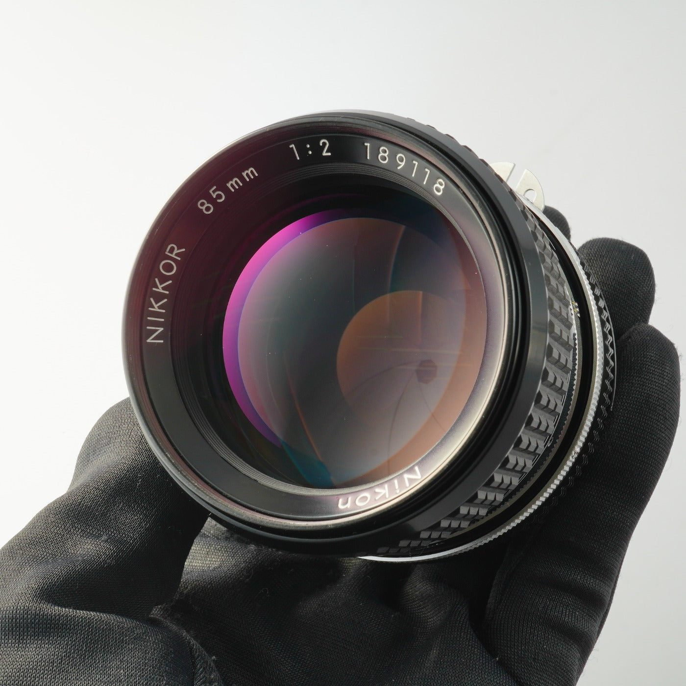 Nikon Ai NIKKOR 85mm F/2 単焦点レンズ
