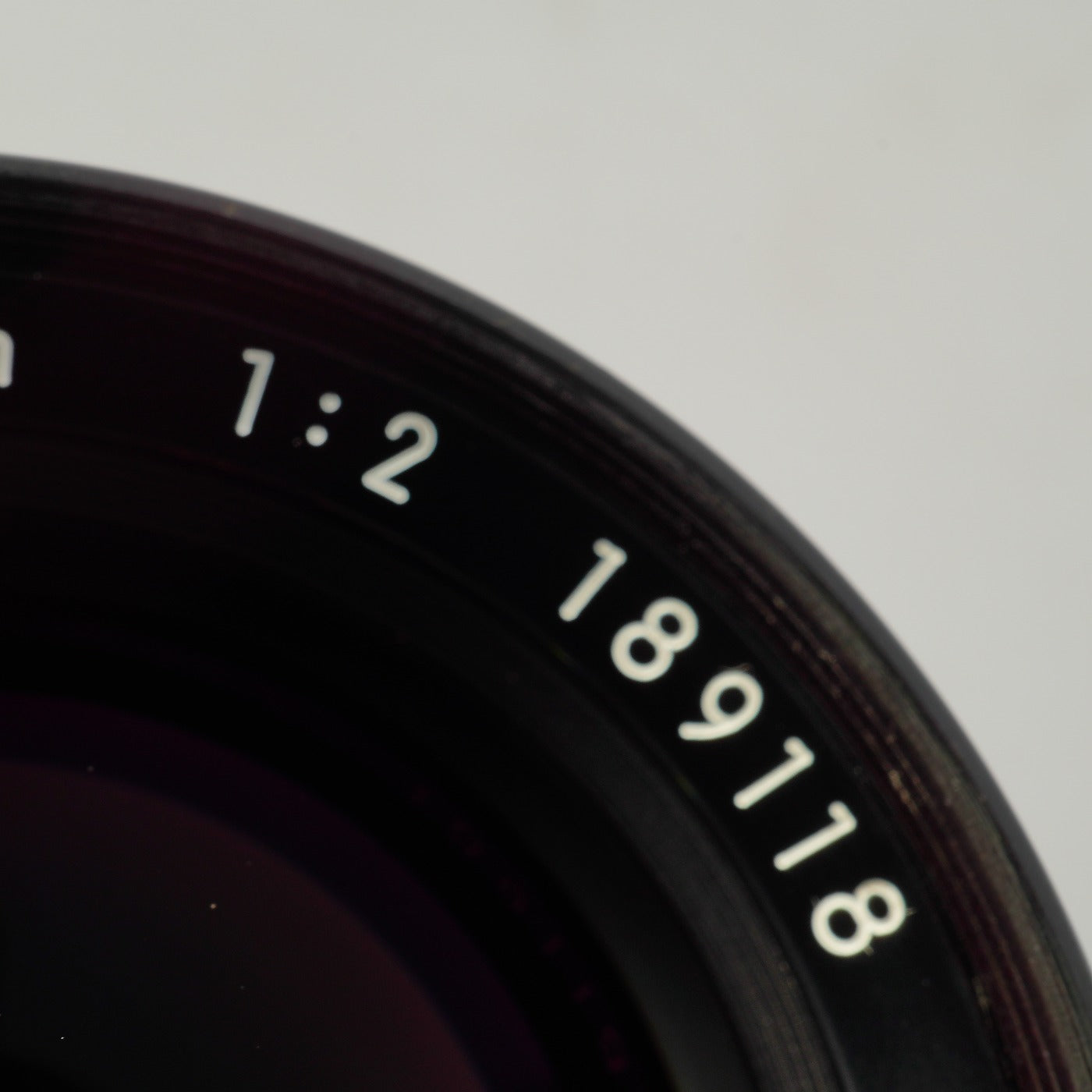 Nikon Ai NIKKOR 85mm F/2 単焦点レンズ