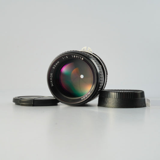 Nikon Ai NIKKOR 85mm F/2 単焦点レンズ