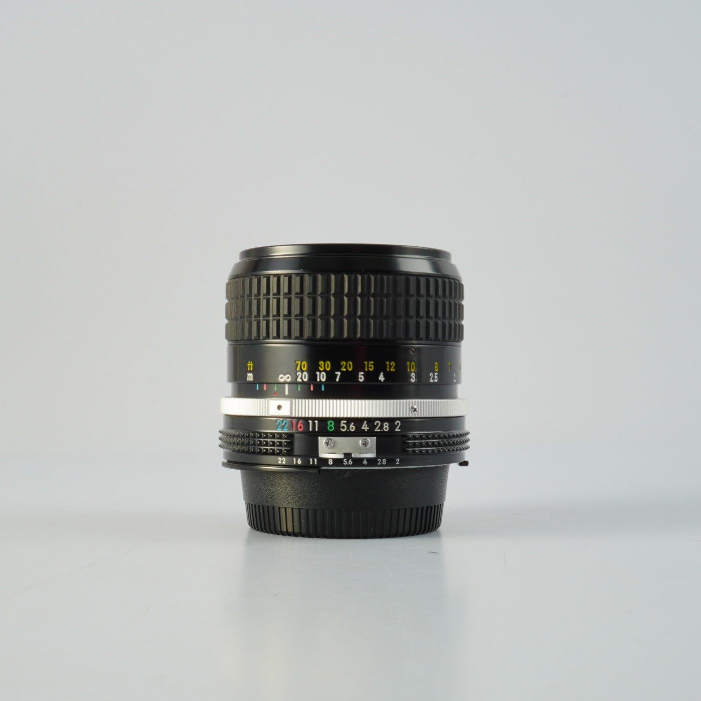 Nikon Ai NIKKOR 85mm F/2 単焦点レンズ