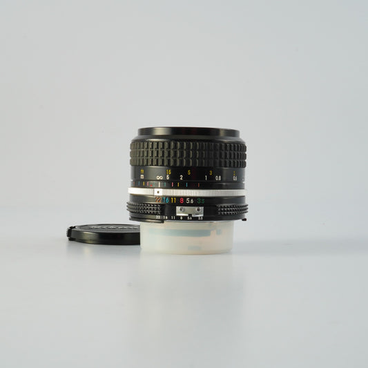 Nikon Ai Nikkor 28mm F/3.5 単焦点レンズ