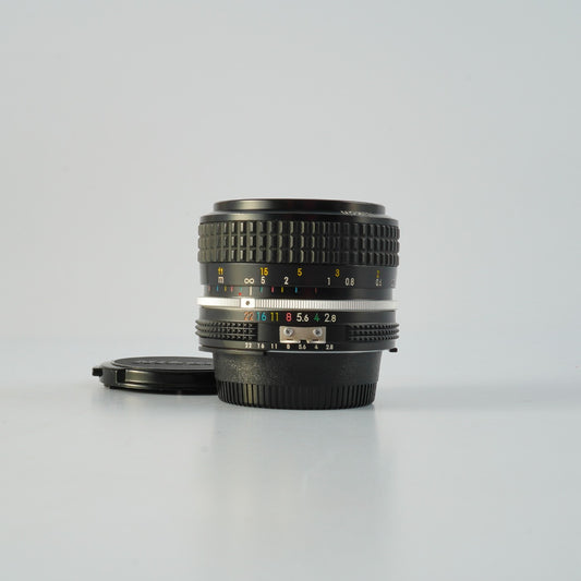 Nikon Ai Nikkor 28mm F/2.8 単焦点レンズ
