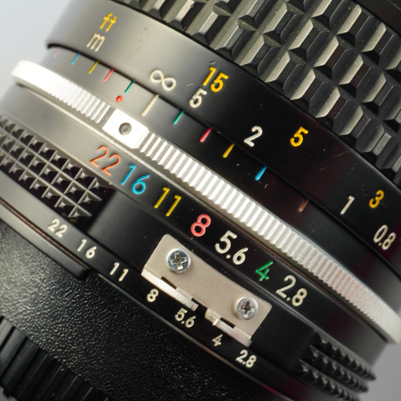 Nikon Ai Nikkor 28mm F/2.8 単焦点レンズ