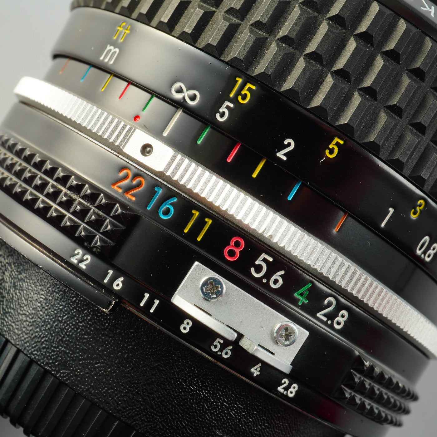 Nikon Ai Nikkor 28mm F/2.8 単焦点レンズ