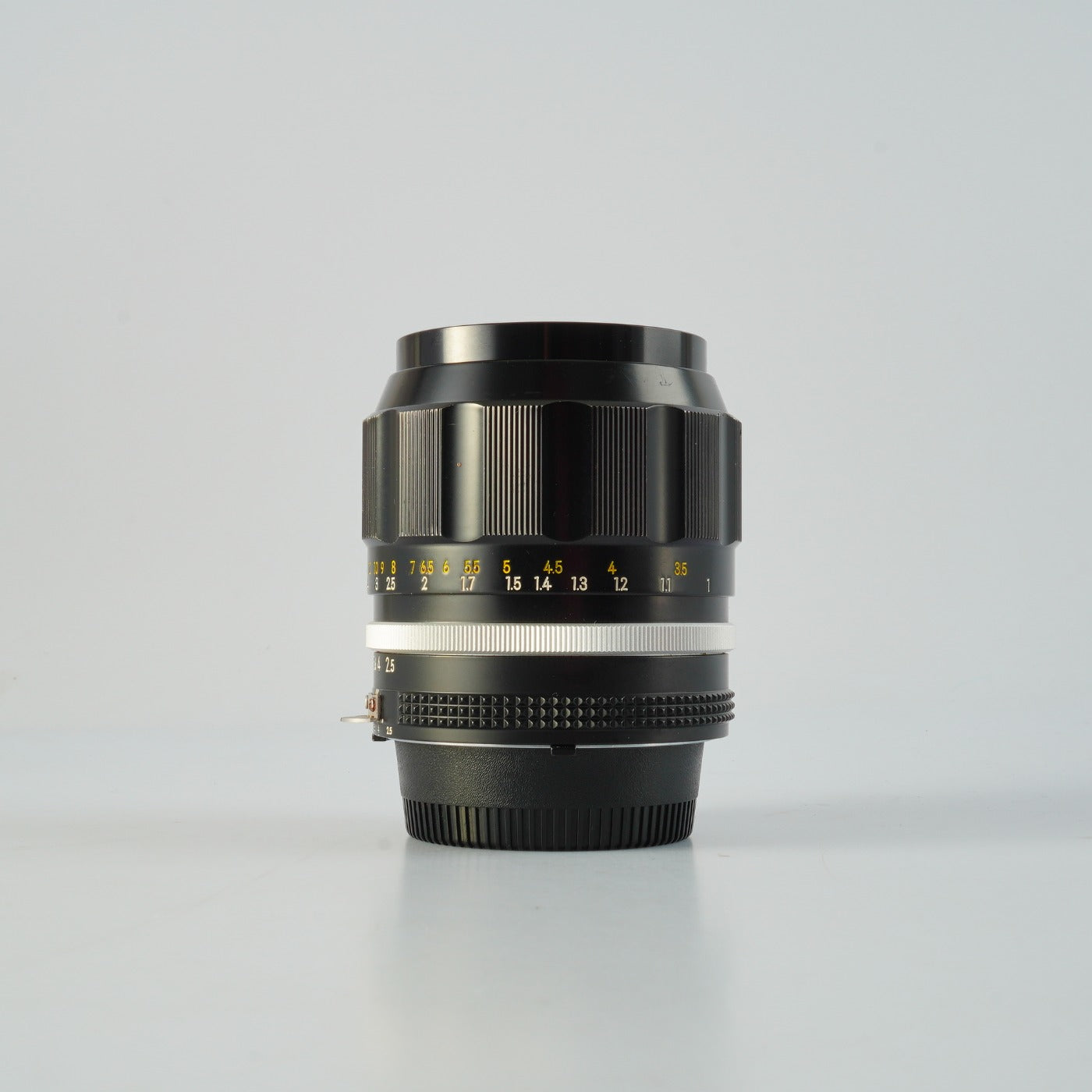 Nikon Ai改 NIKKOR-P Auto 105mm F/2.5 単焦点レンズ