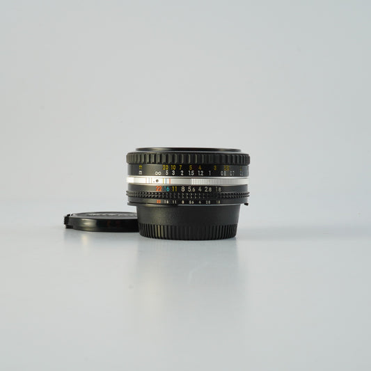 Nikon NIKKOR 50mm F/1.8 Ai-S 単焦点レンズ