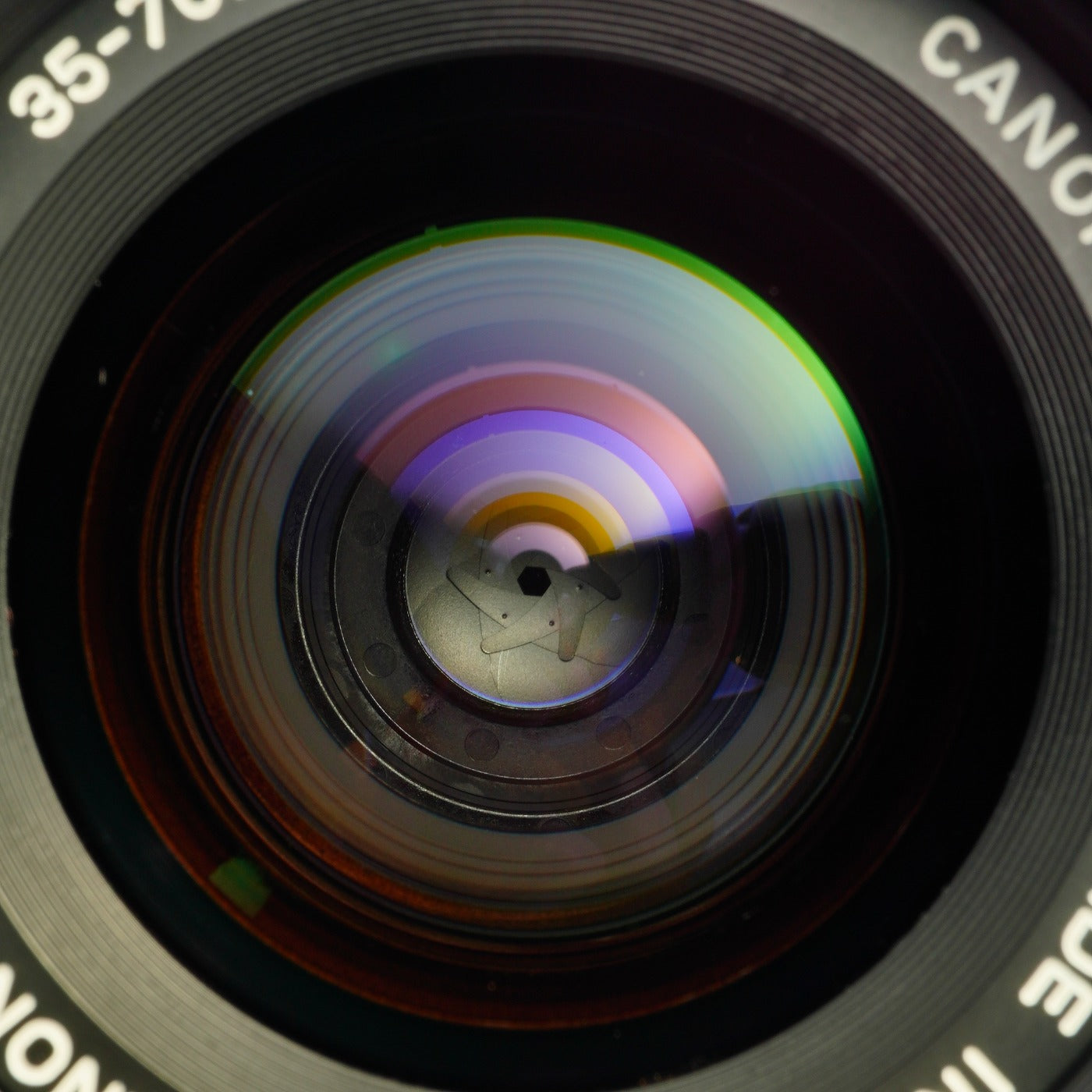 Canon FD 35-70mm F/4 ズームレンズ