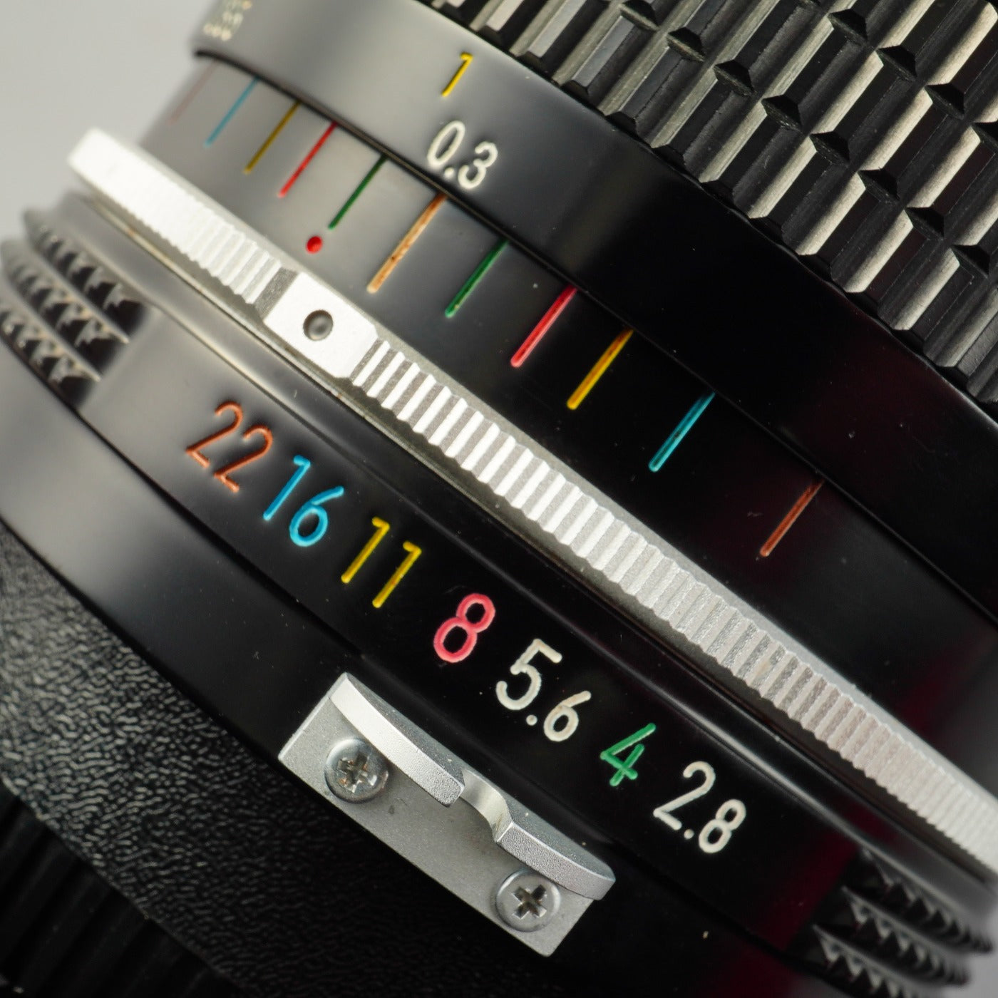 Nikon 非Ai Nikkor 28mm F/2.8 単焦点レンズ
