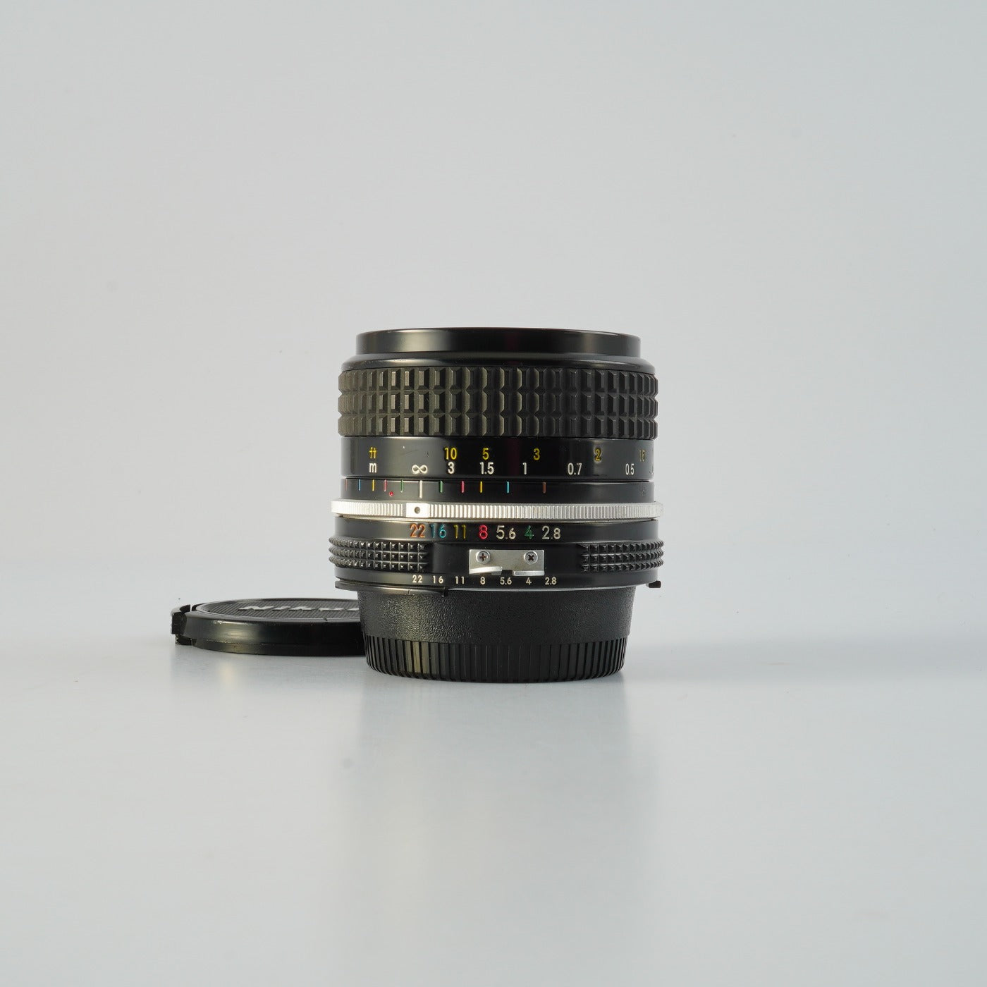 Nikon Ai NIKKOR 24mm F/2.8 単焦点レンズ