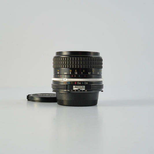 Nikon Ai NIKKOR 24mm F/2.8 単焦点レンズ