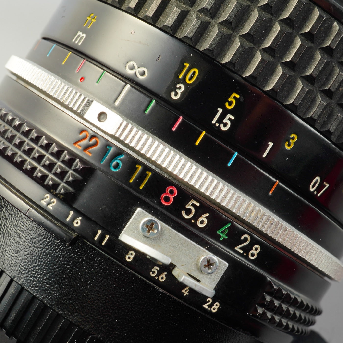 Nikon Ai NIKKOR 24mm F/2.8 単焦点レンズ