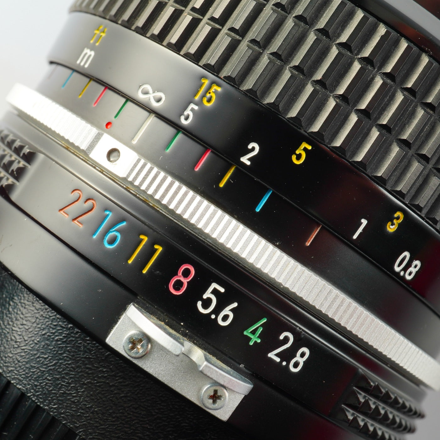 Nikon 非Ai Nikkor 28mm F/2.8 単焦点レンズ