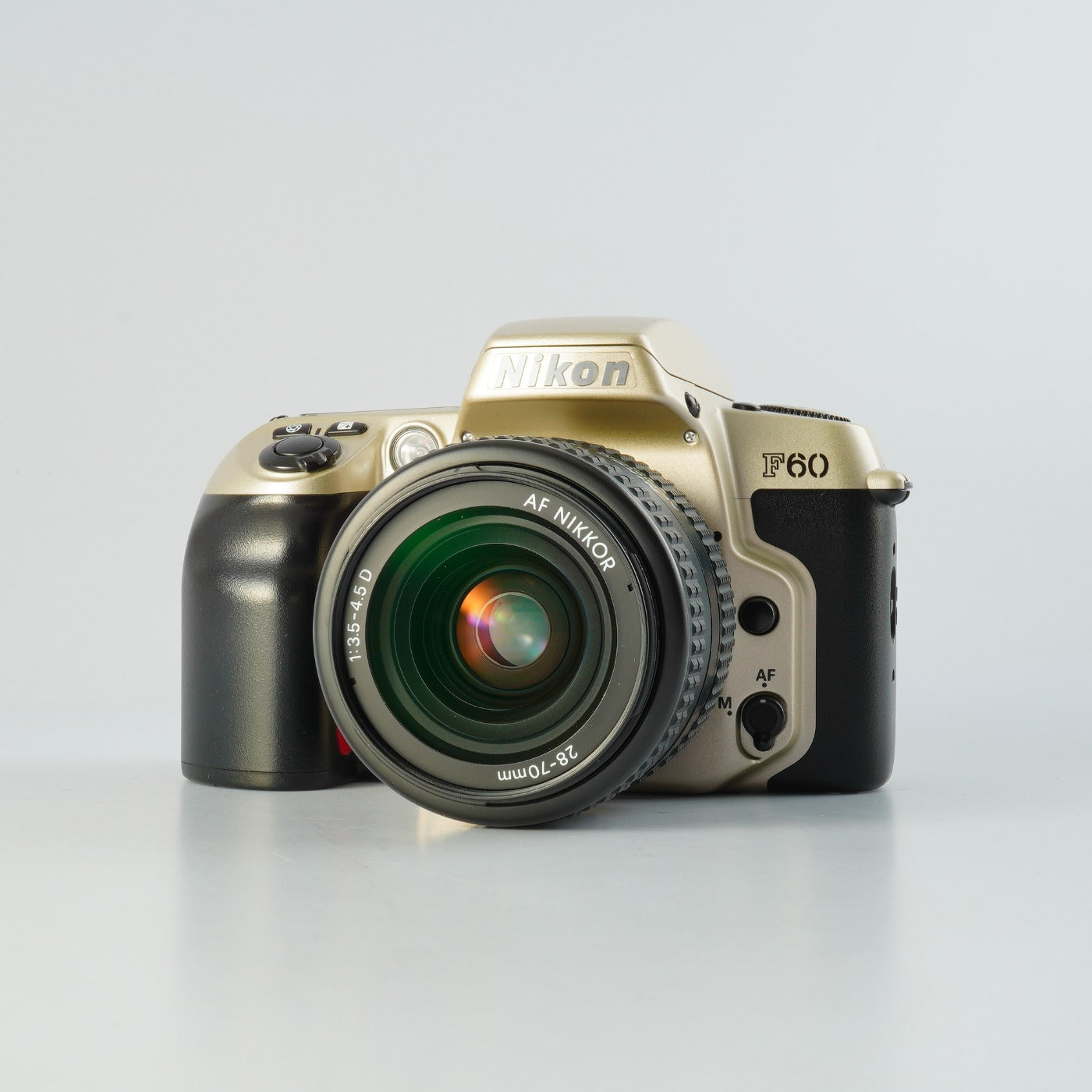 Nikon F60 ( N60 ) + AF Nikkor 28-70mm F/3.5-4.5 D AF フィルム一眼レフカメラ