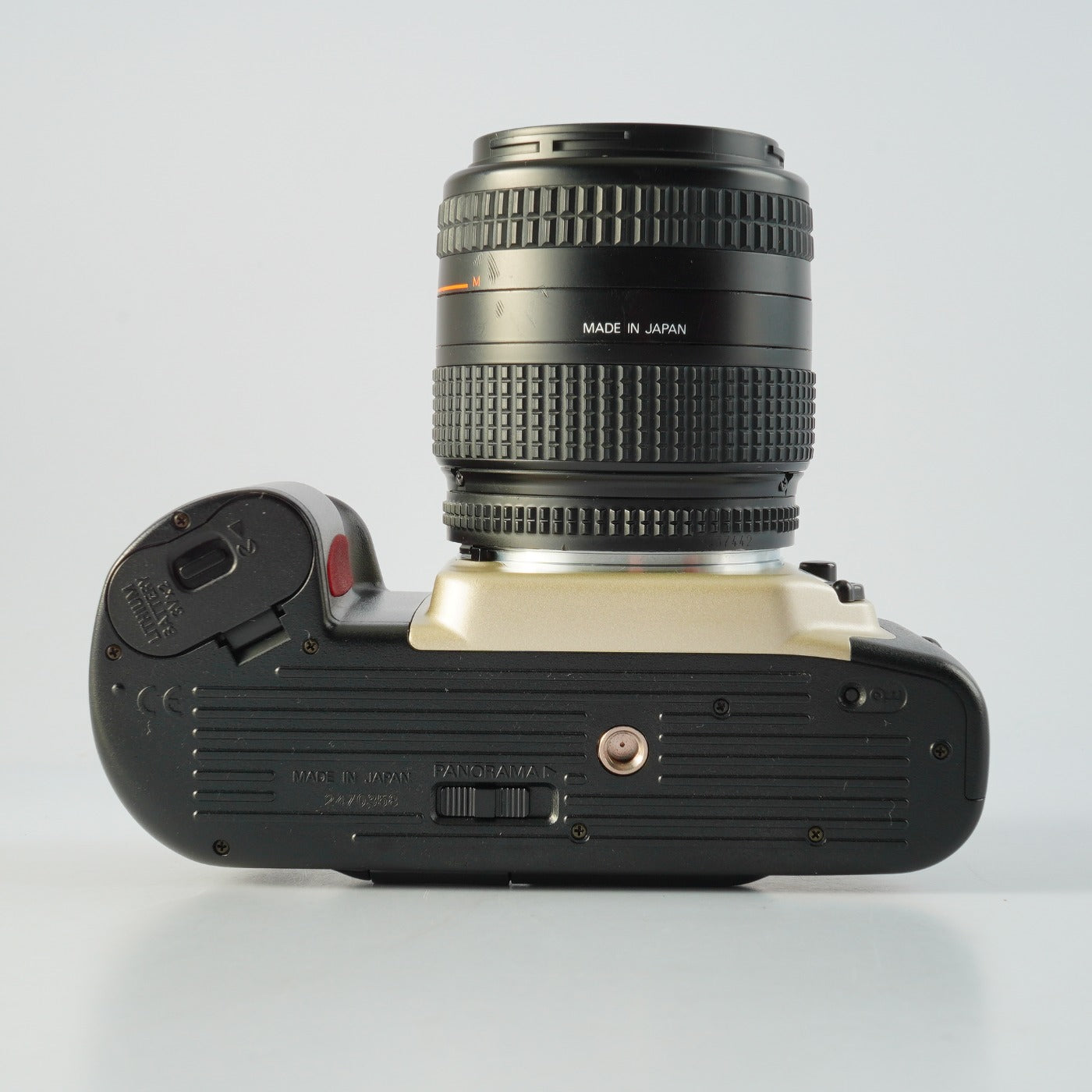 Nikon F60 ( N60 ) + AF Nikkor 28-70mm F/3.5-4.5 D AF フィルム一眼レフカメラ