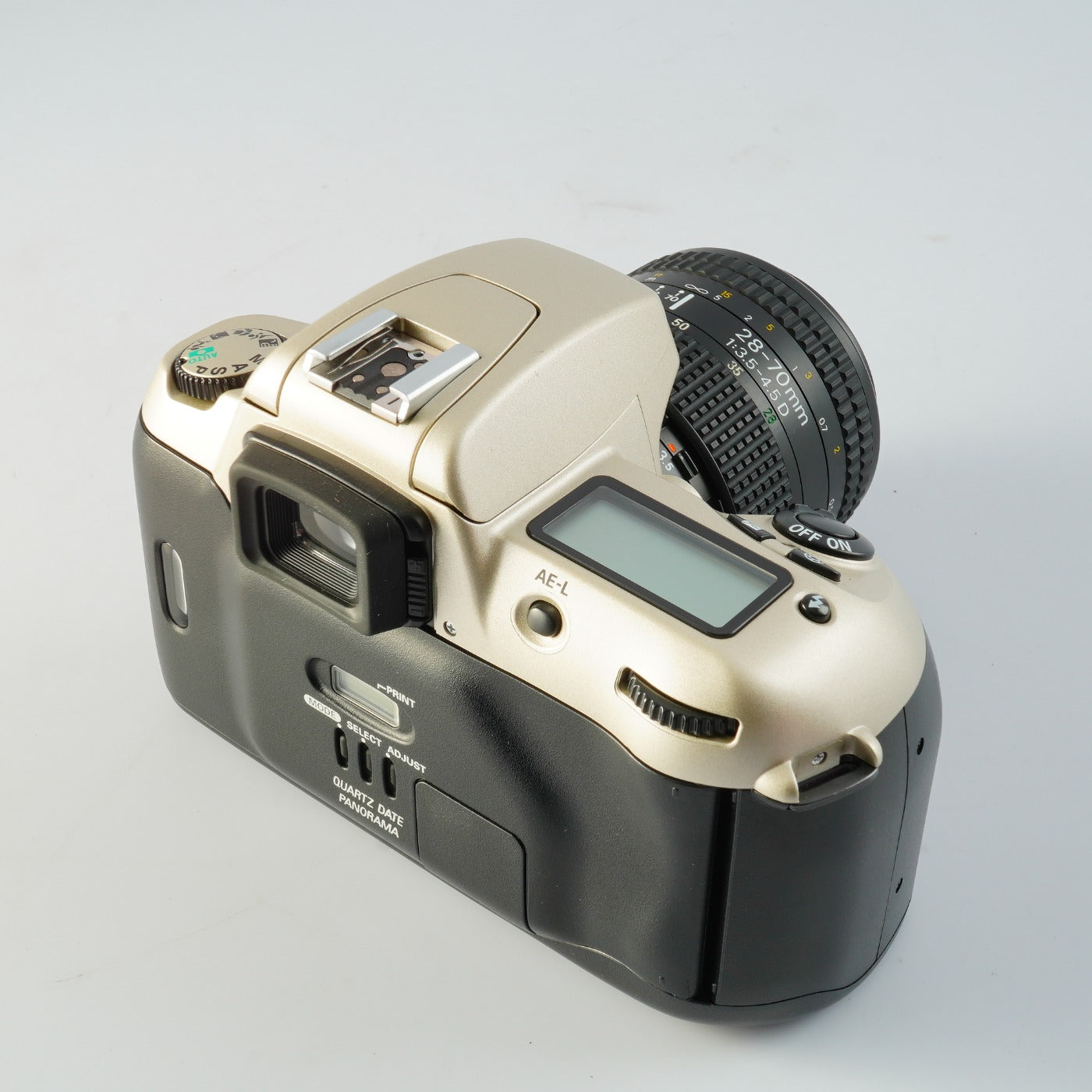 Nikon F60 ( N60 ) + AF Nikkor 28-70mm F/3.5-4.5 D AF フィルム一眼レフカメラ