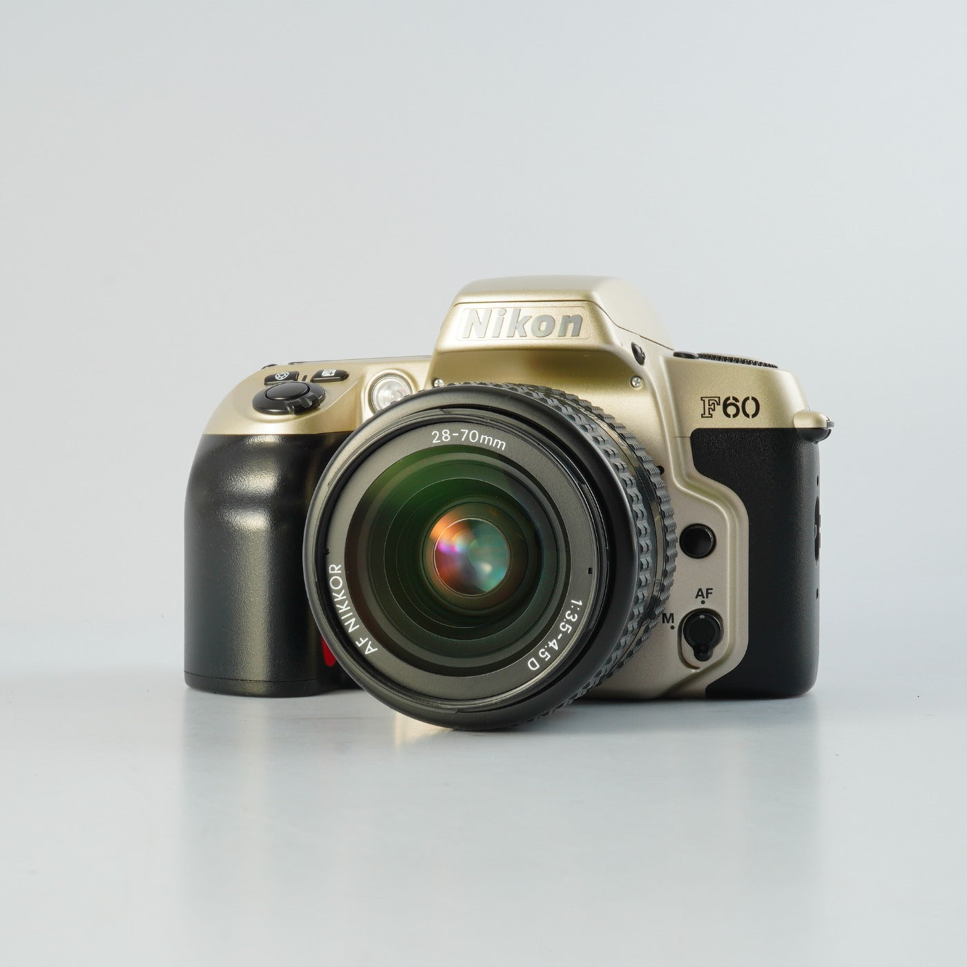 Nikon F60 ( N60 ) + AF Nikkor 28-70mm F/3.5-4.5 D AF フィルム一眼レフカメラ