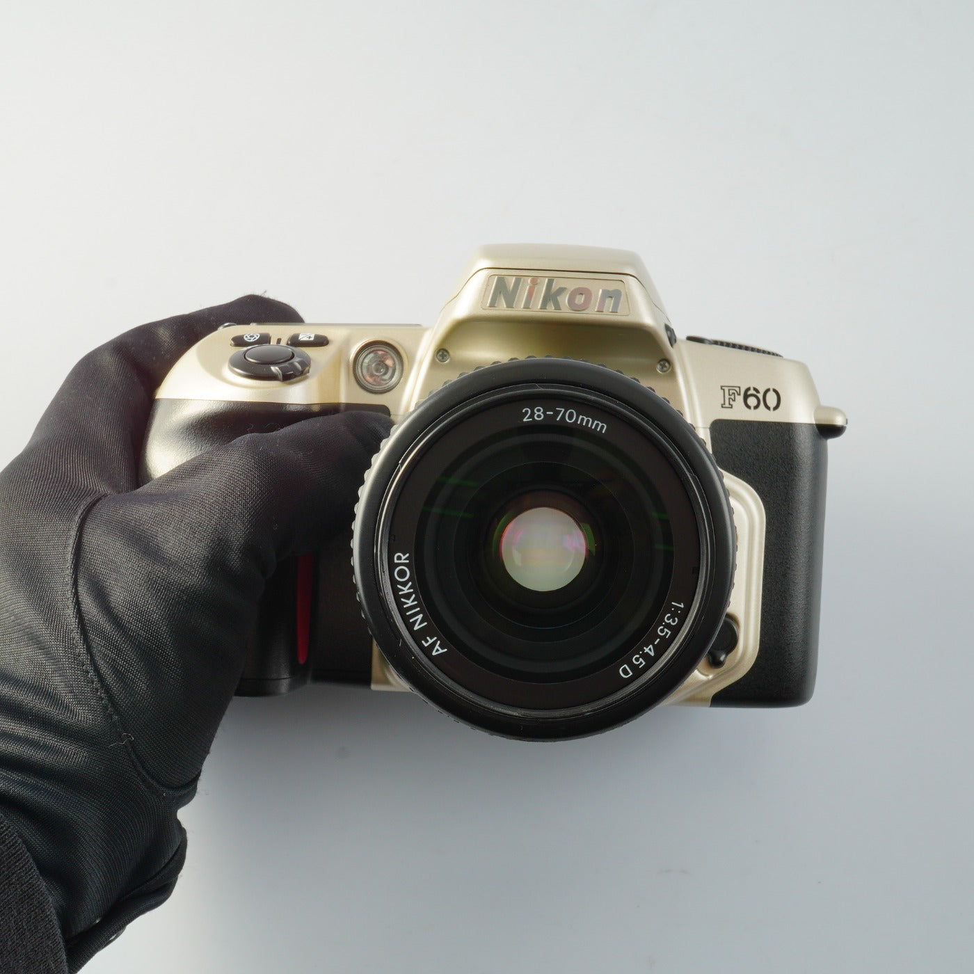 Nikon F60 ( N60 ) + AF Nikkor 28-70mm F/3.5-4.5 D AF フィルム一眼レフカメラ