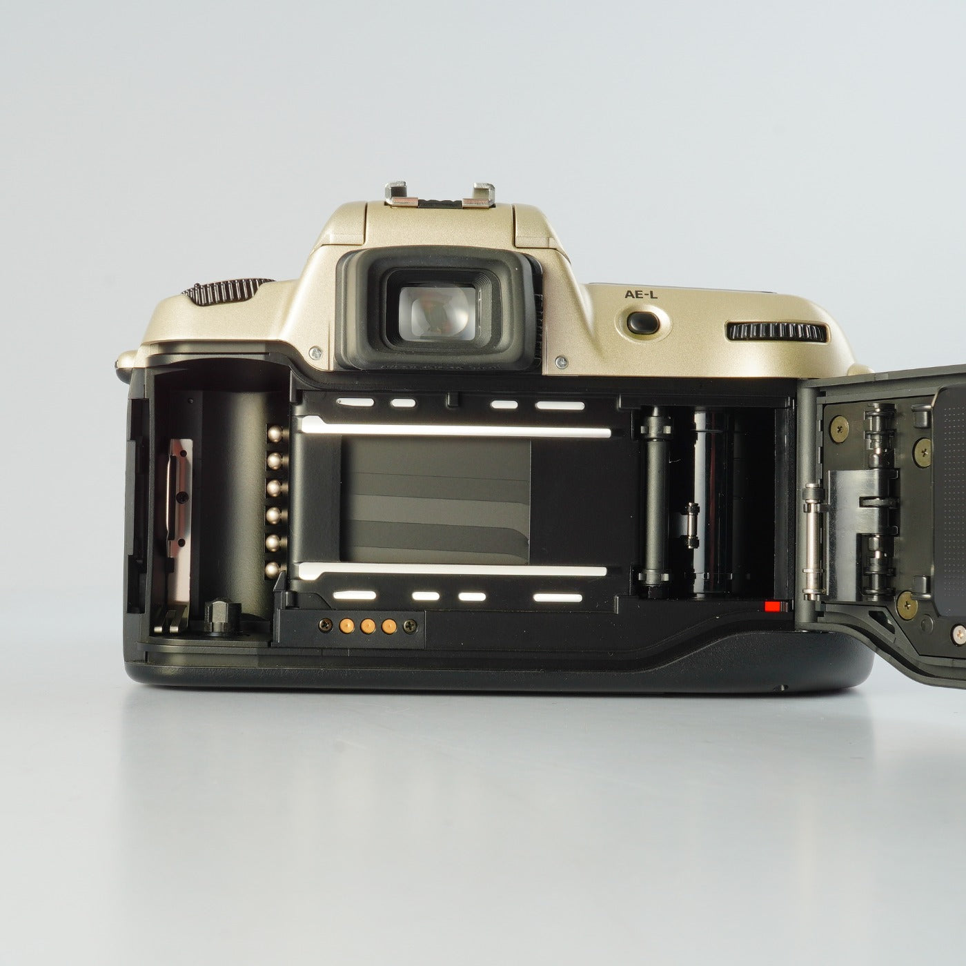 Nikon F60 ( N60 ) + AF Nikkor 28-70mm F/3.5-4.5 D AF フィルム一眼レフカメラ
