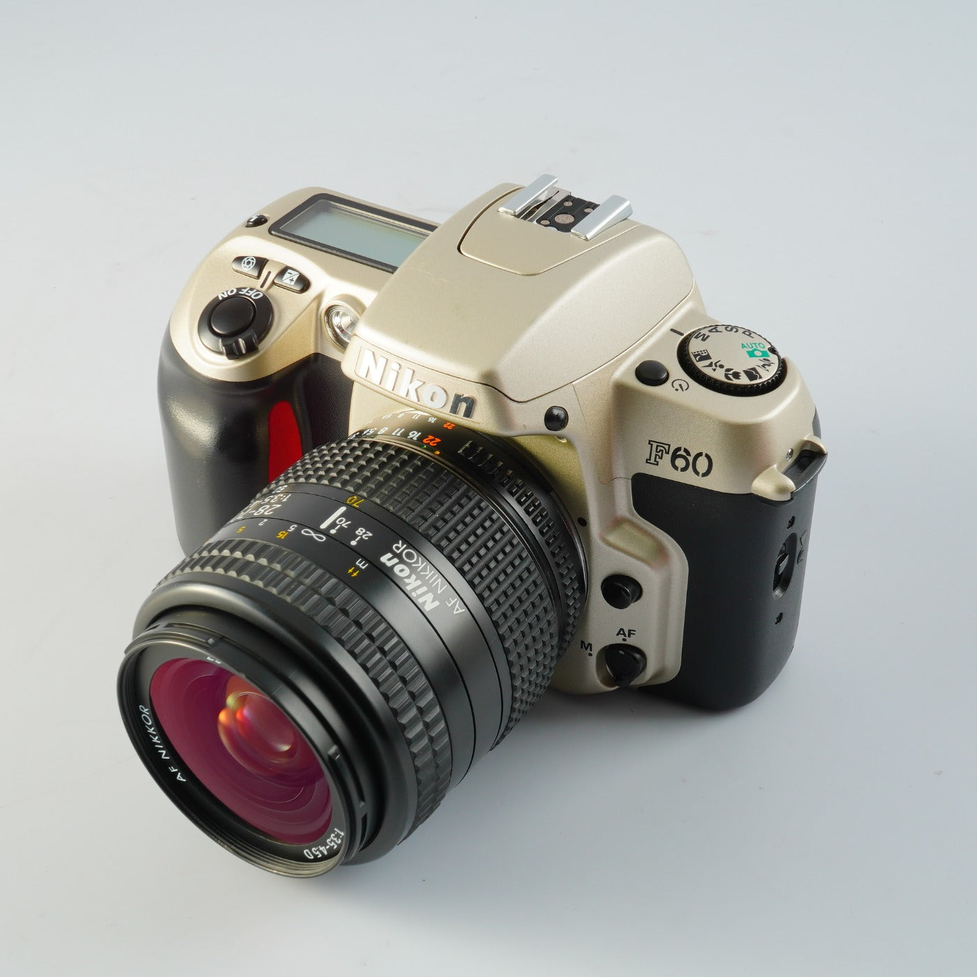Nikon F60 ( N60 ) + AF Nikkor 28-70mm F/3.5-4.5 D AF フィルム一眼レフカメラ