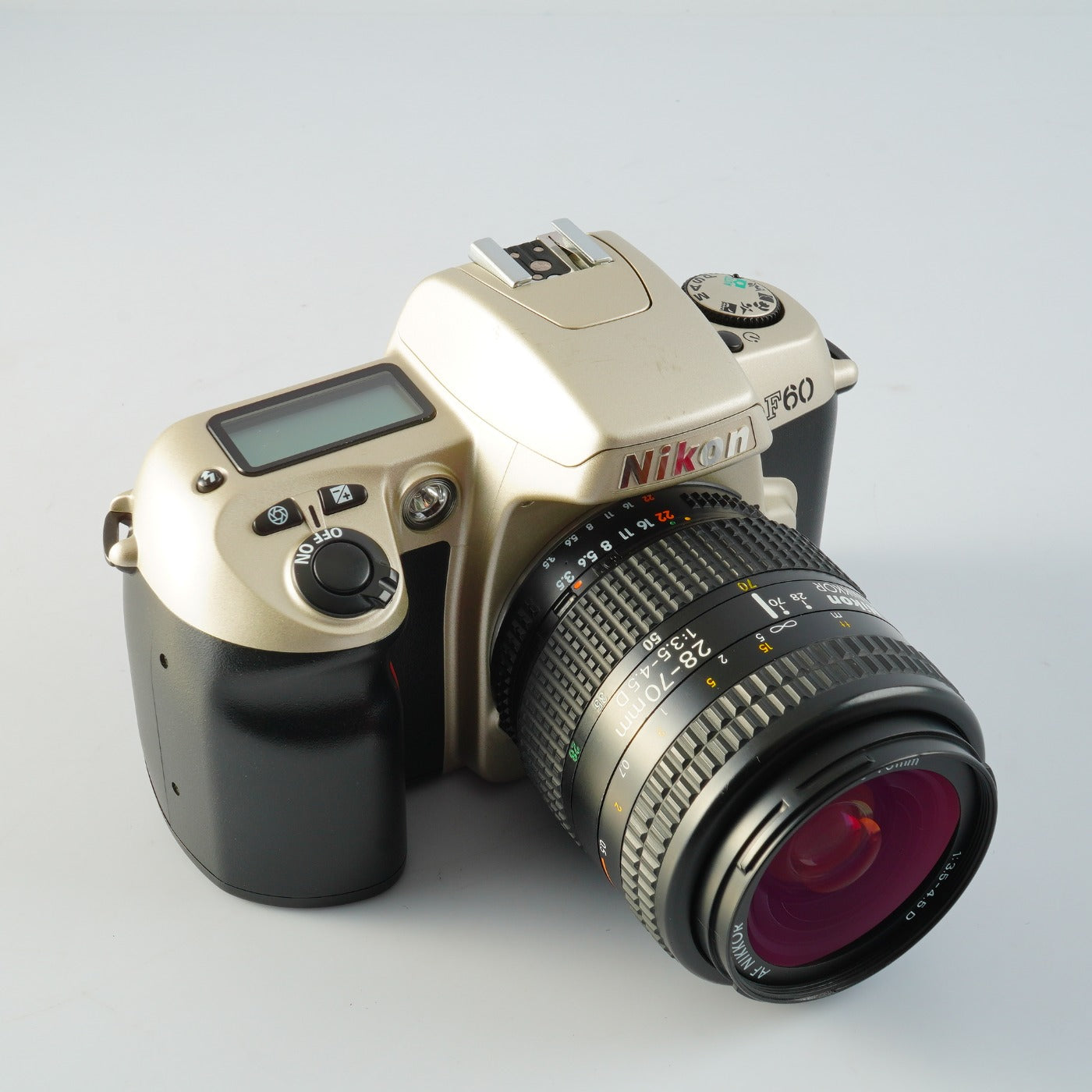 Nikon F60 ( N60 ) + AF Nikkor 28-70mm F/3.5-4.5 D AF フィルム一眼レフカメラ