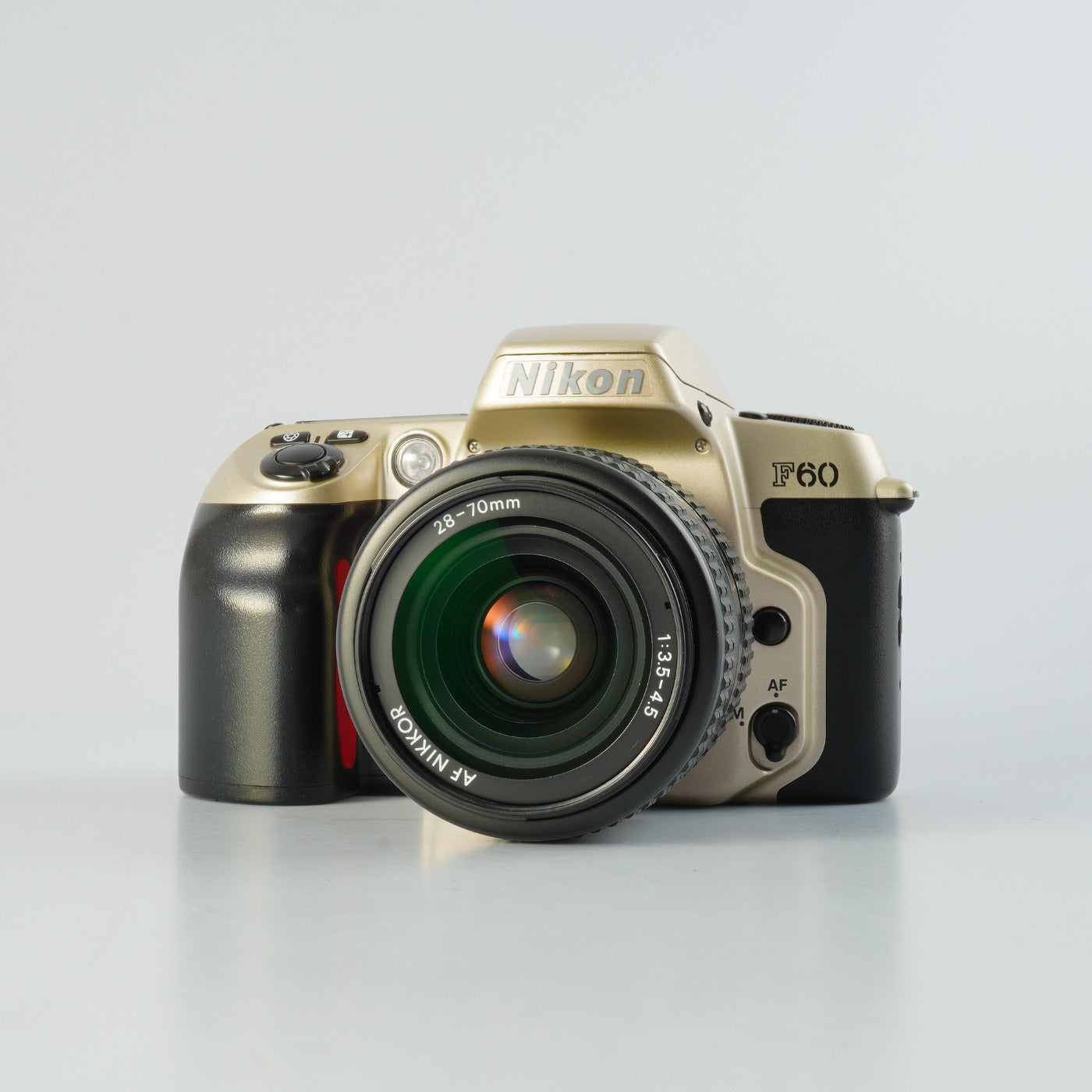 Nikon F60 ( N60 ) + AF Nikkor 28-70mm F/3.5-4.5 D AF フィルム一眼レフカメラ