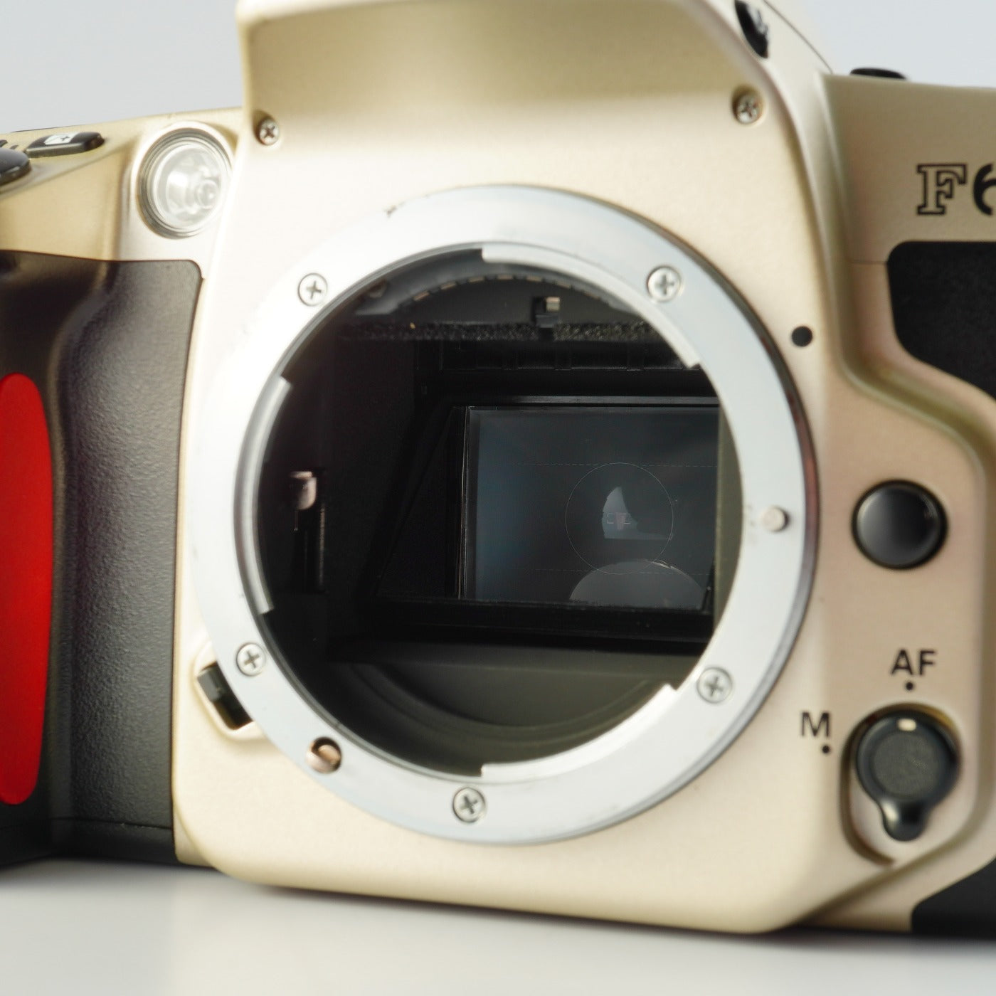 Nikon F60 ( N60 ) + AF Nikkor 28-70mm F/3.5-4.5 D AF フィルム一眼レフカメラ