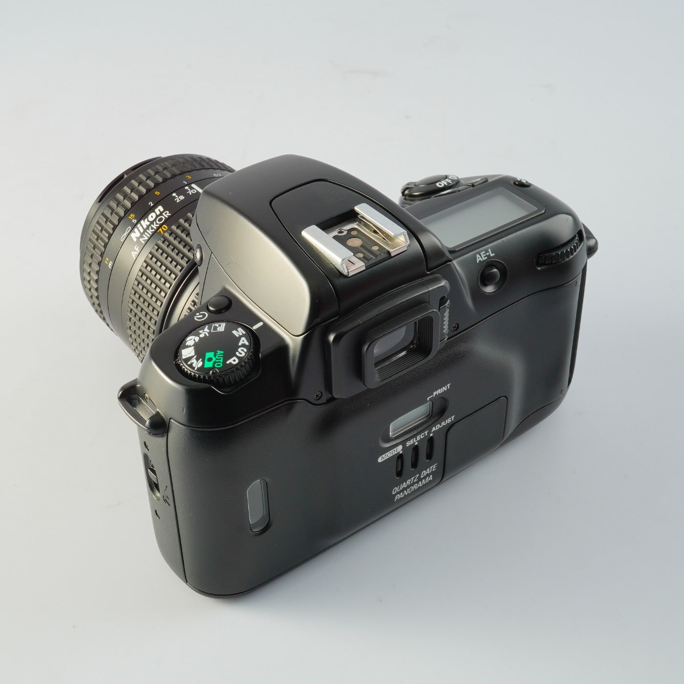 Nikon F60 ( N60 ) + AF Nikkor 28-70mm F/3.5-4.5 D AF フィルム一眼レフカメラ