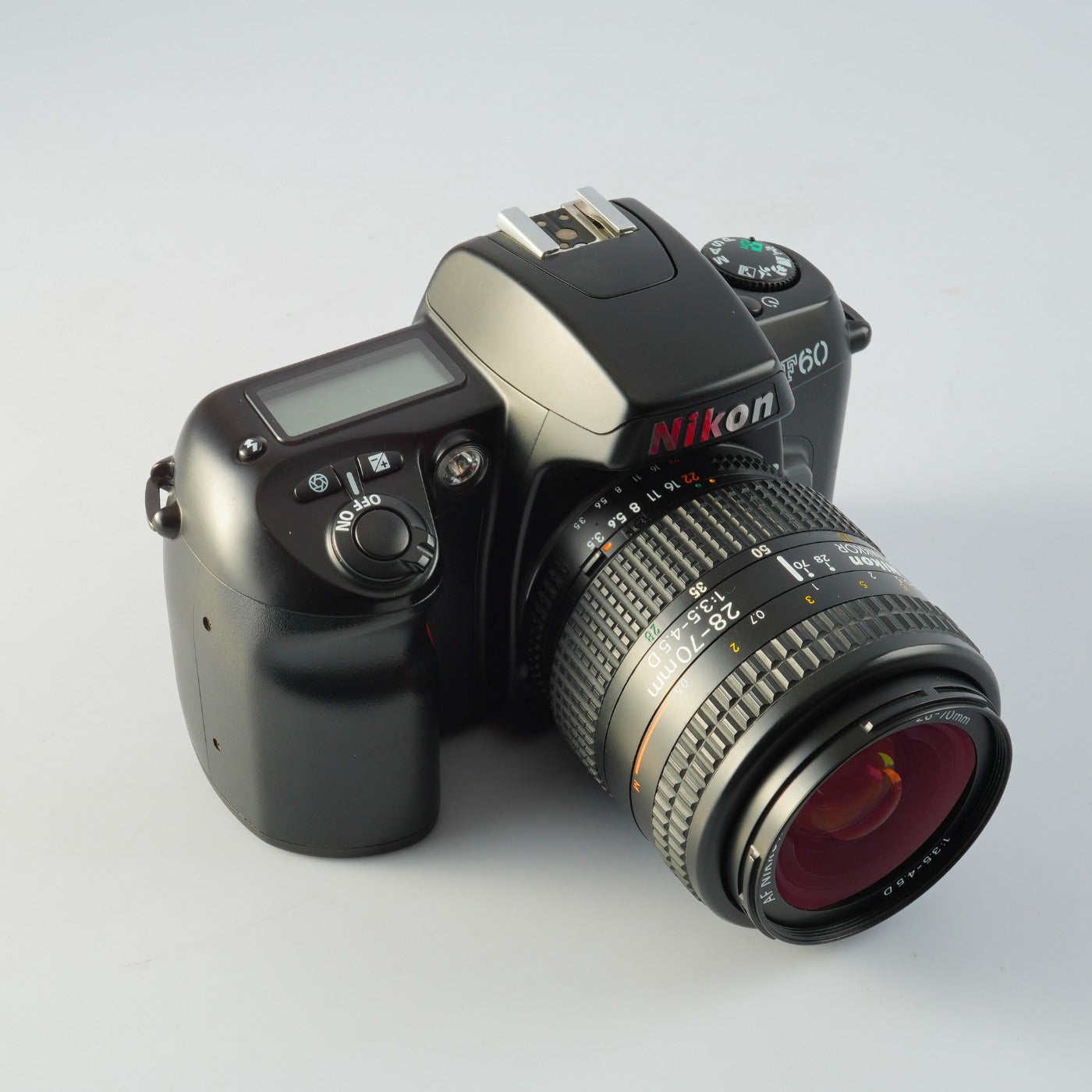 Nikon F60 ( N60 ) + AF Nikkor 28-70mm F/3.5-4.5 D AF フィルム一眼レフカメラ
