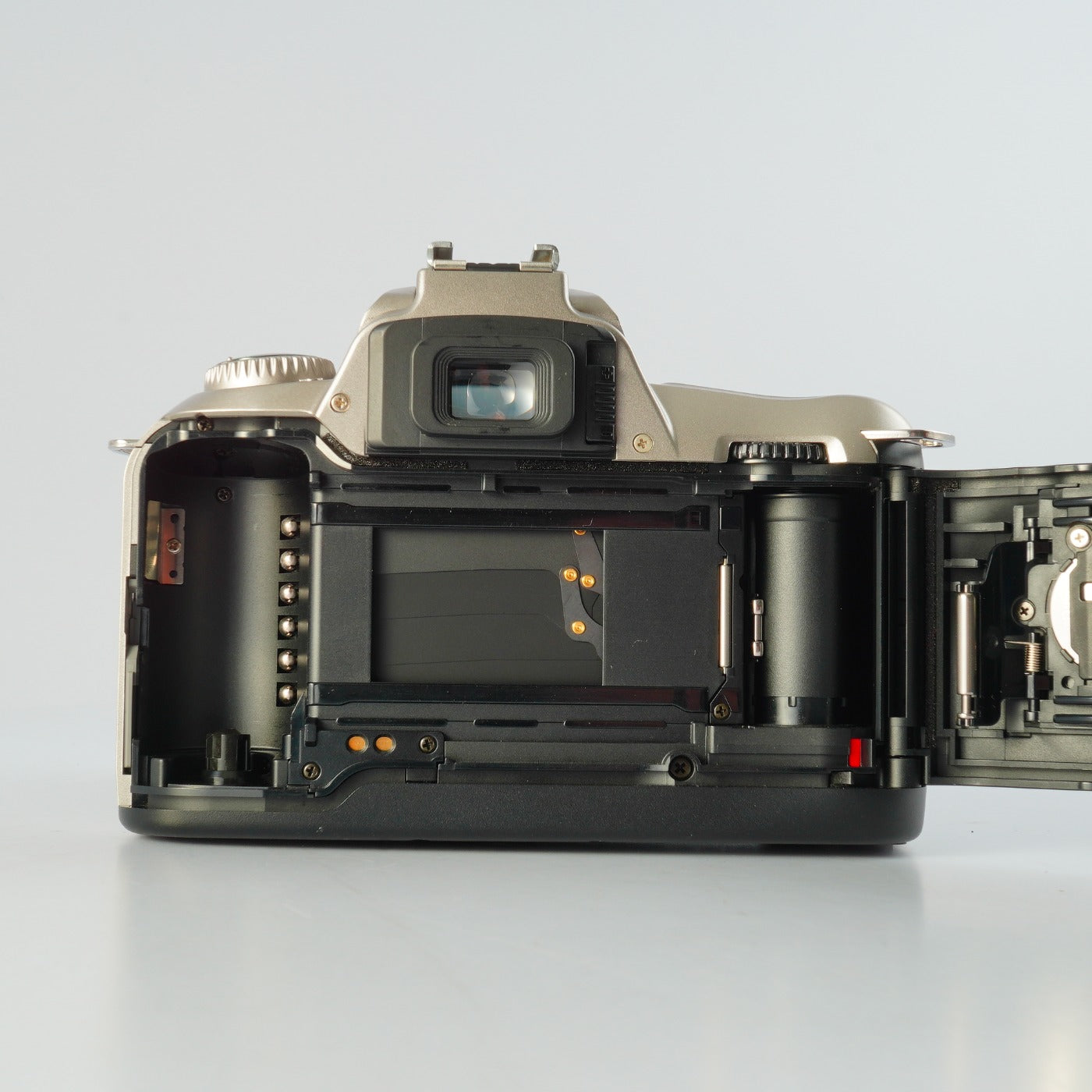 Nikon Us ( F55 ) + AF Nikkor 28-80mm F/3.3-5.6 G AF フィルム一眼レフカメラ