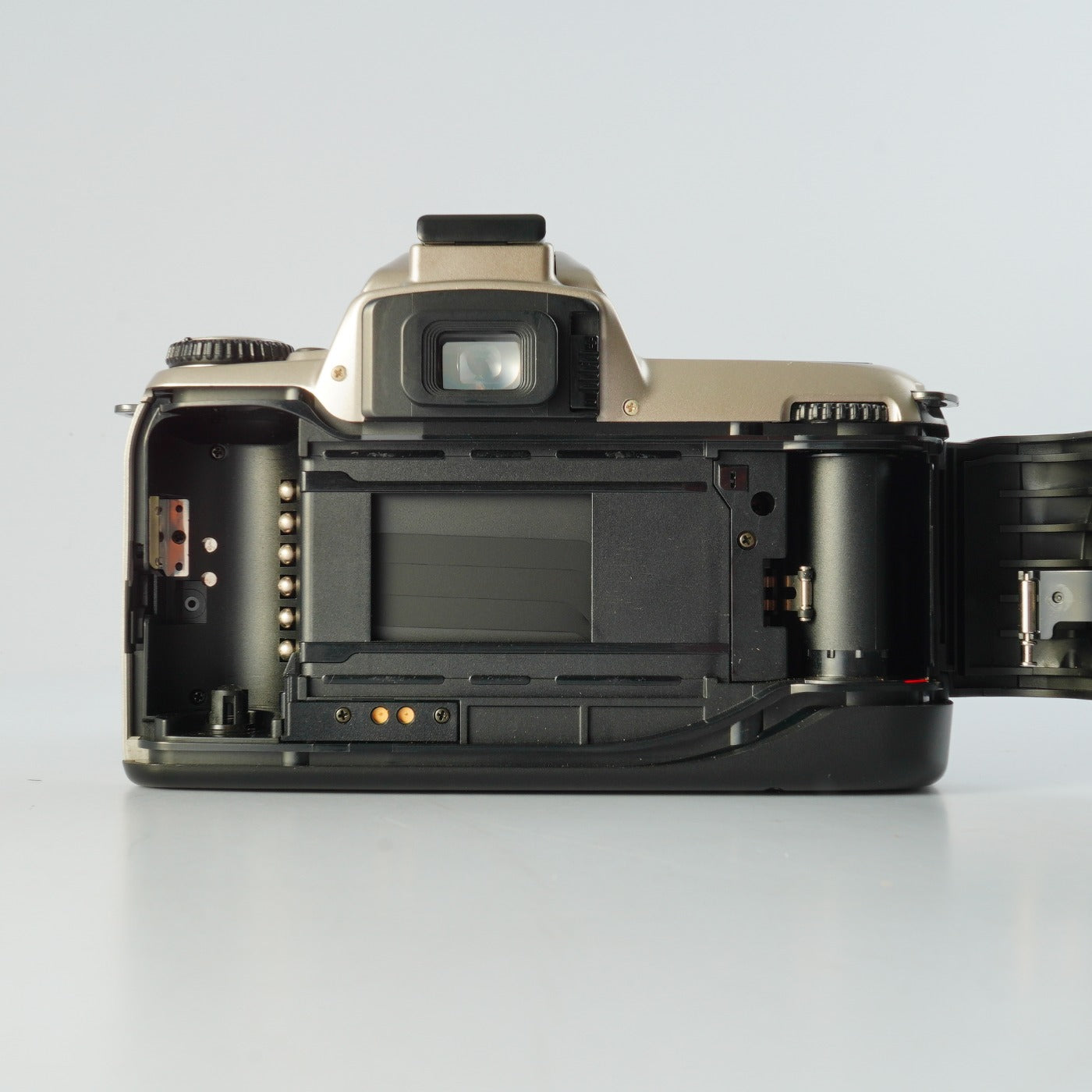 Nikon U ( N65QD ) + AF Nikkor 28-80mm F/3.3-5.6 G AF フィルム一眼レフカメラ