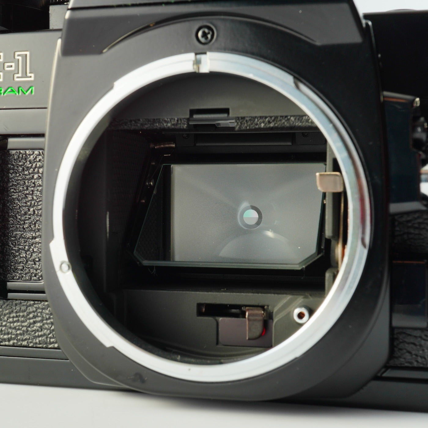 【CLA’d】 Canon AE-1 Program Black + New FD 50mm F/1.4 MF フィルム一眼レフカメラ