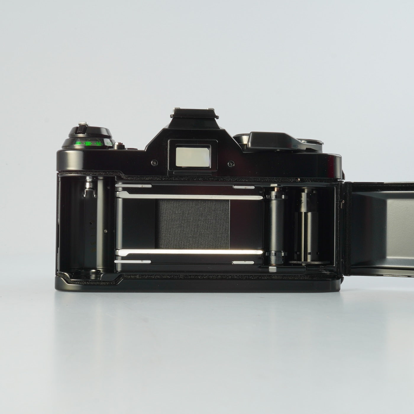 【CLA’d】 Canon AE-1 Program Black + New FD 50mm F/1.4 MF フィルム一眼レフカメラ