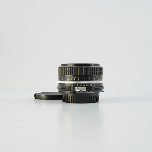 Nikon Ai Nikkor 50mm F/1.8 単焦点レンズ