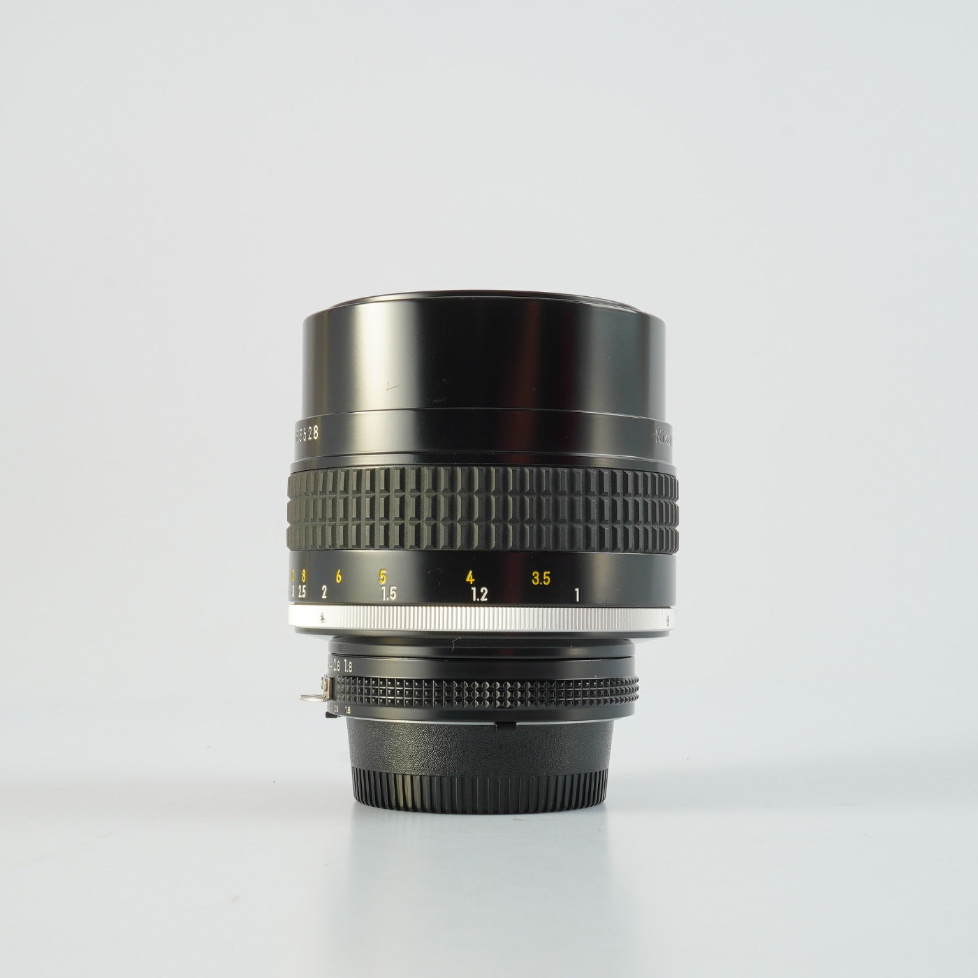 Nikon Ai-S NIKKOR 105mm F/1.8 単焦点レンズ