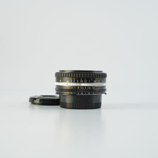 Nikon NIKKOR 50mm F/1.8 Ai-S 単焦点レンズ