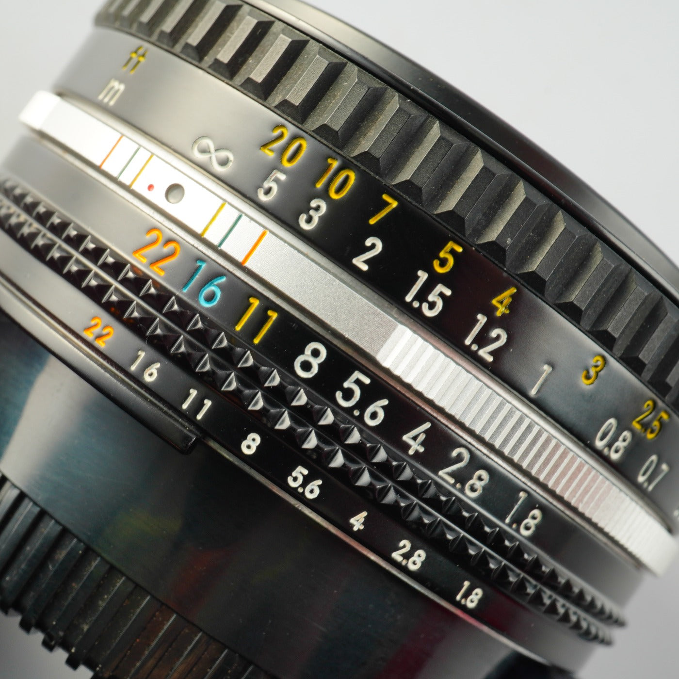 Nikon NIKKOR 50mm F/1.8 Ai-S 単焦点レンズ