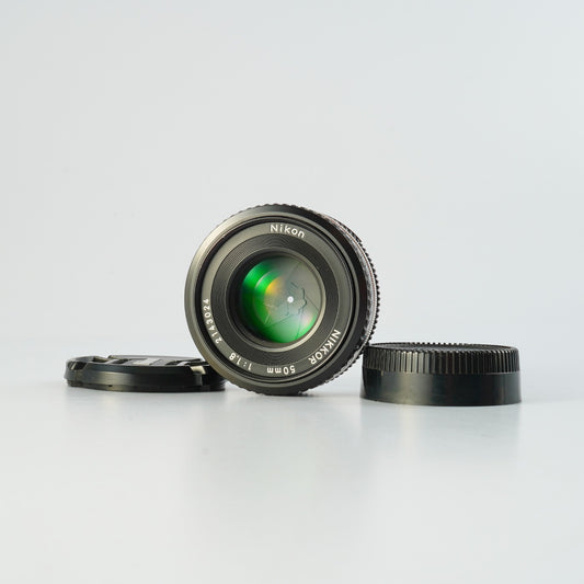 Nikon NIKKOR 50mm F/1.8 Ai-S 単焦点レンズ