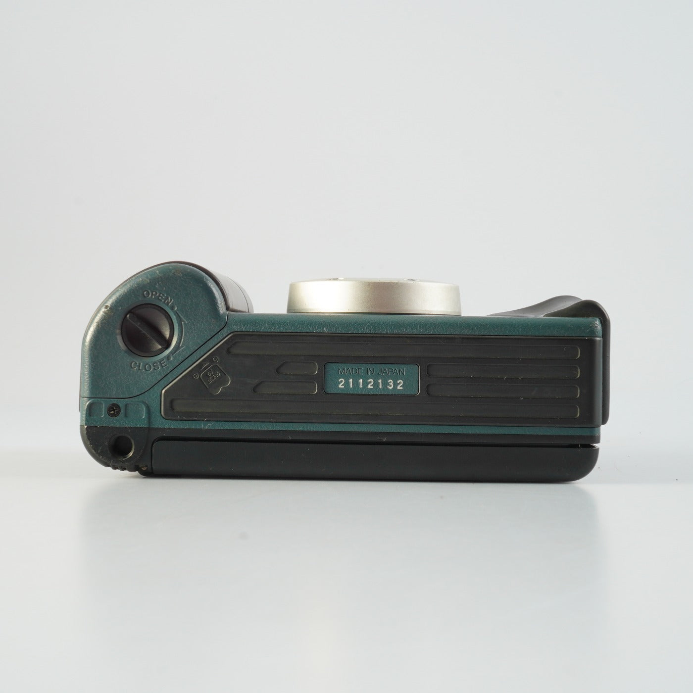 Konica Genba Kantoku（現場監督) 28 WB コンパクトフィルムカメラ