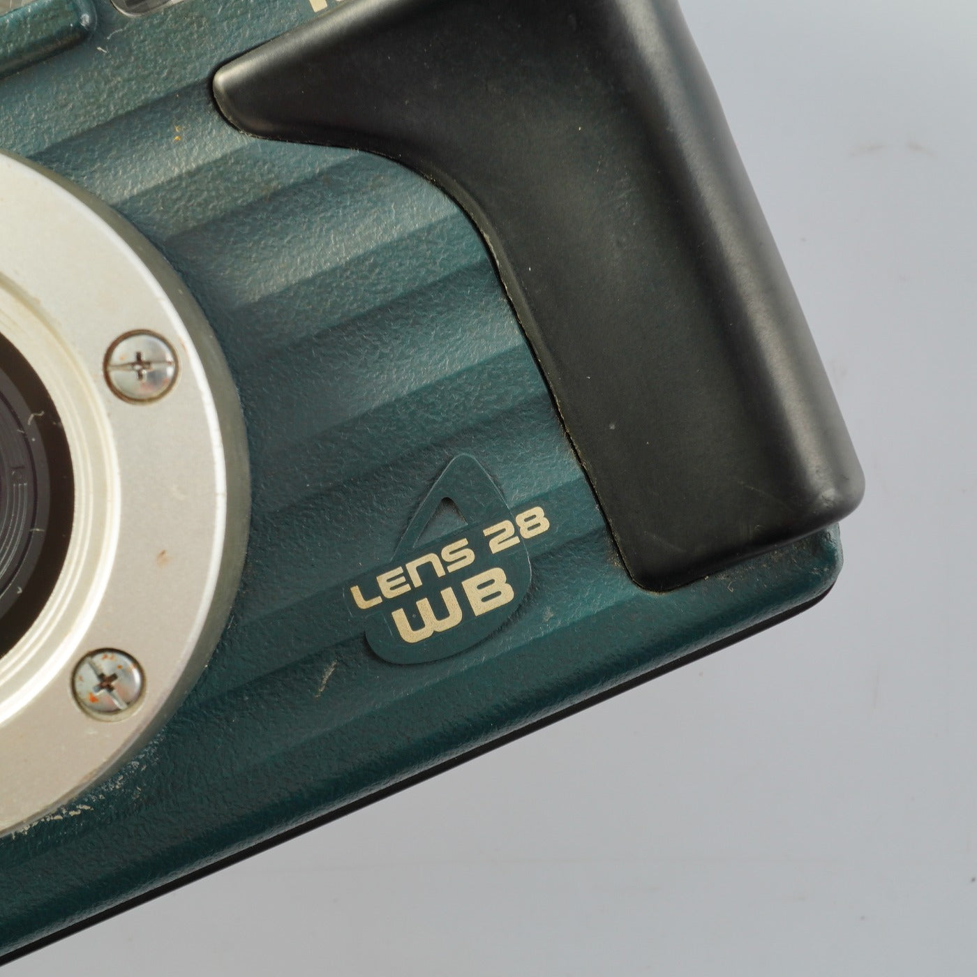 Konica Genba Kantoku（現場監督) 28 WB コンパクトフィルムカメラ