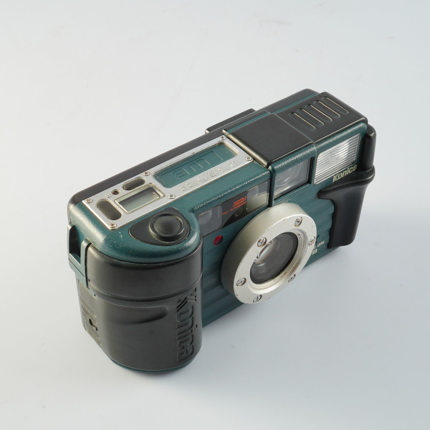 Konica Genba Kantoku（現場監督) 28 WB コンパクトフィルムカメラ